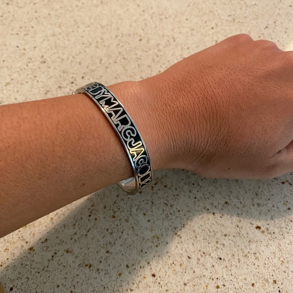 Marc Jacob’s logo bangle cuff bracelet - Picture 2 of 3